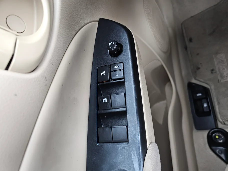 2021 Toyota Yaris  Y 