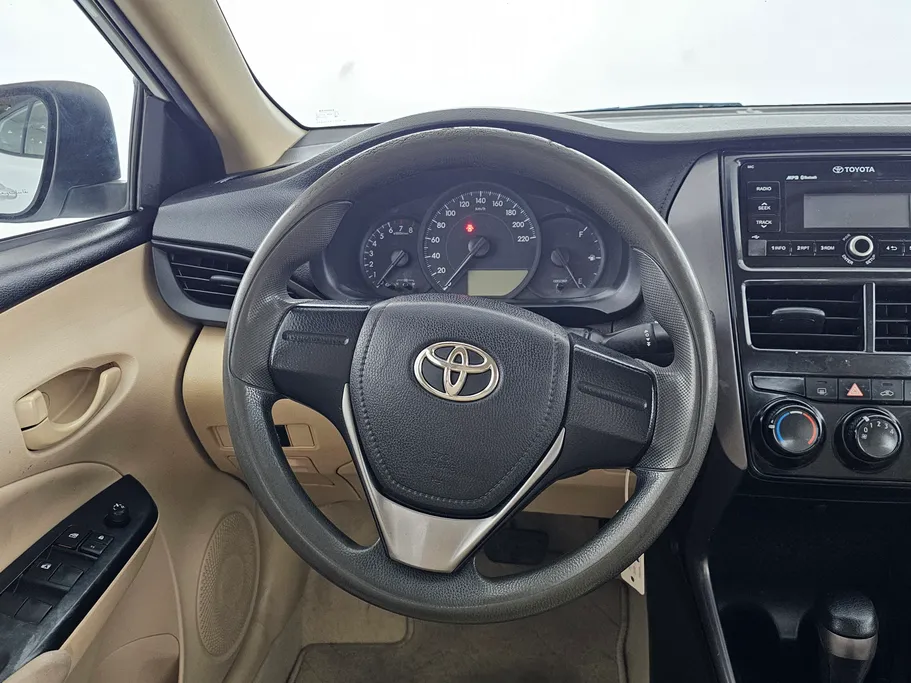 2021 Toyota Yaris  Y 