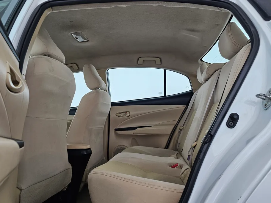 2021 Toyota Yaris  Y 