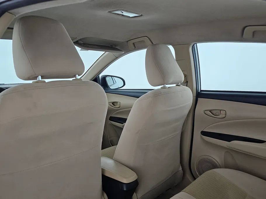 2021 Toyota Yaris  Y 