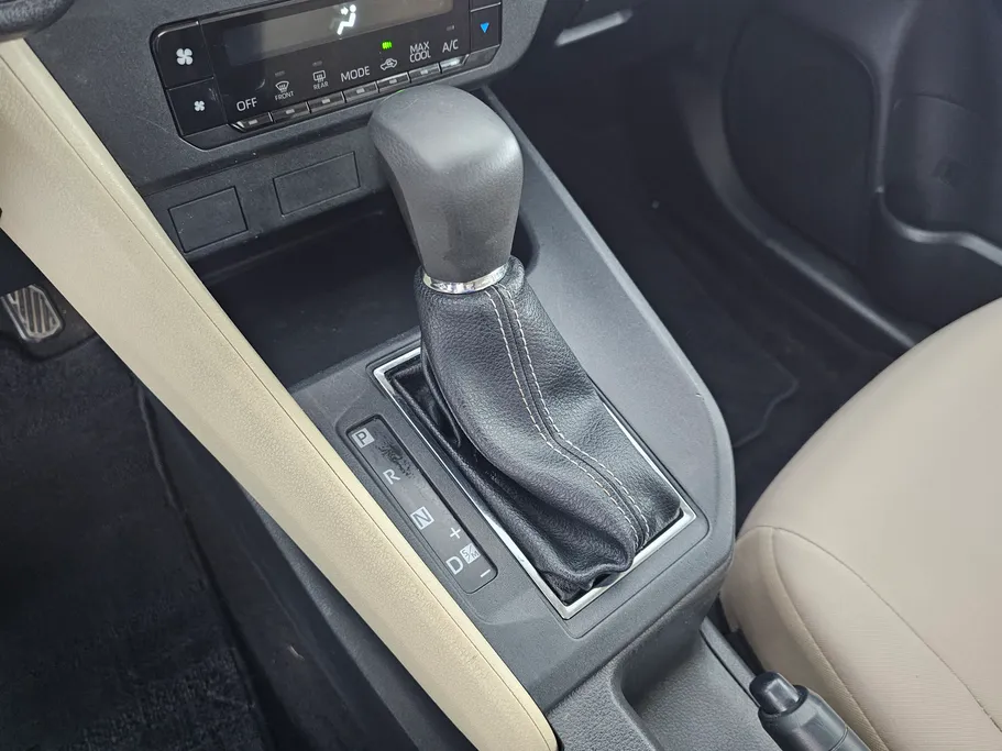 تويوتا يارس Y 2023 