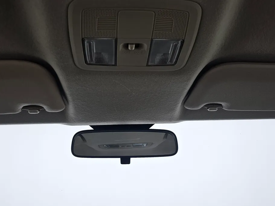 تويوتا يارس Y 2023 