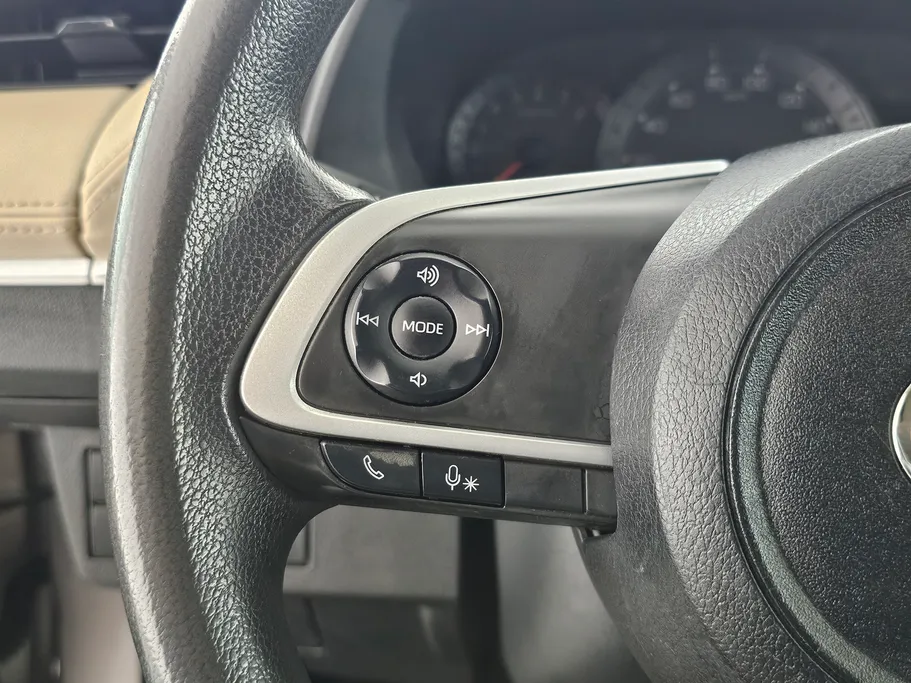 تويوتا يارس Y 2023 