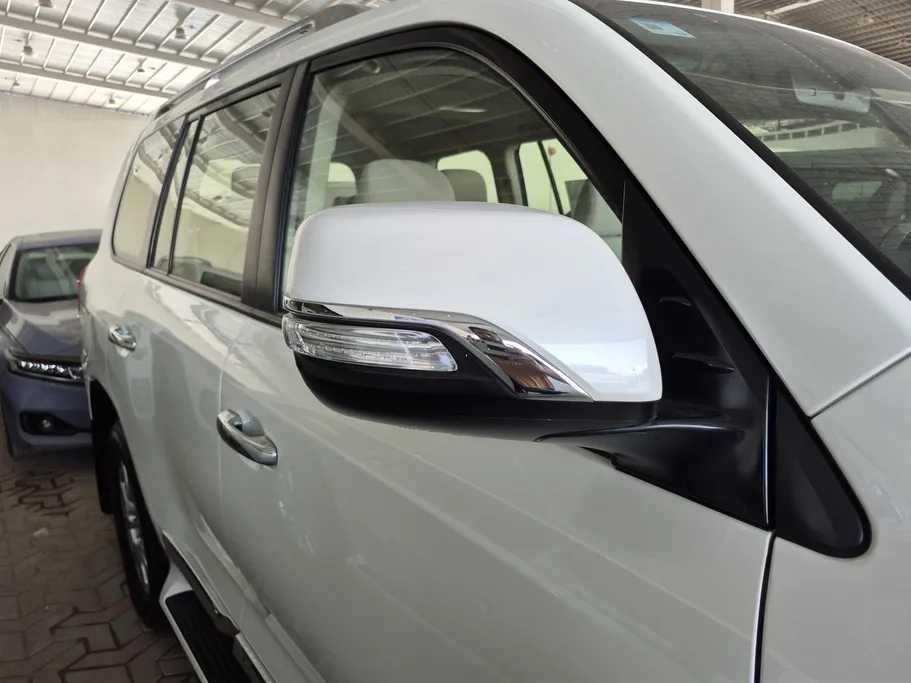 تويوتا لاندكروزر GXR 2021 