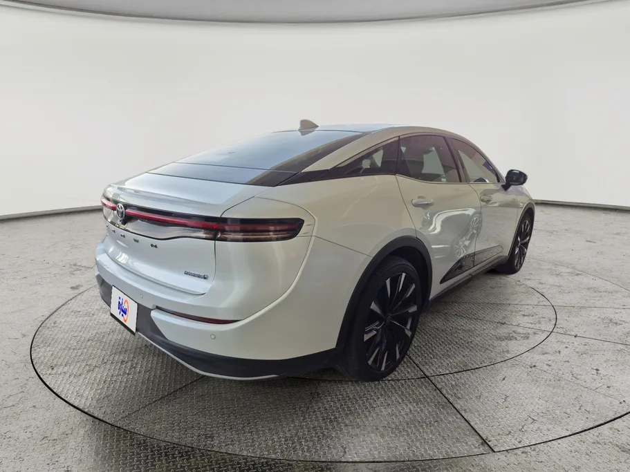 تويوتا كراون Majesta 2023 