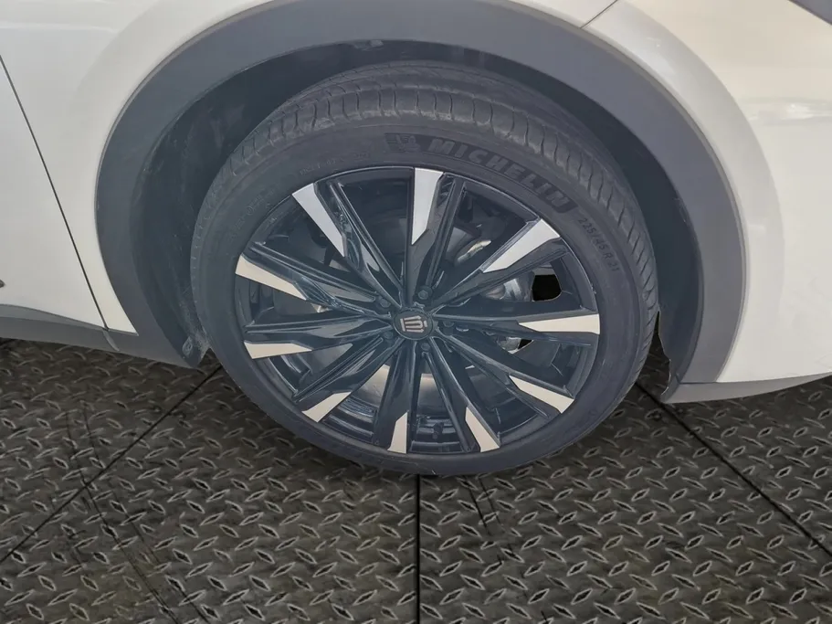 تويوتا كراون Majesta 2023 