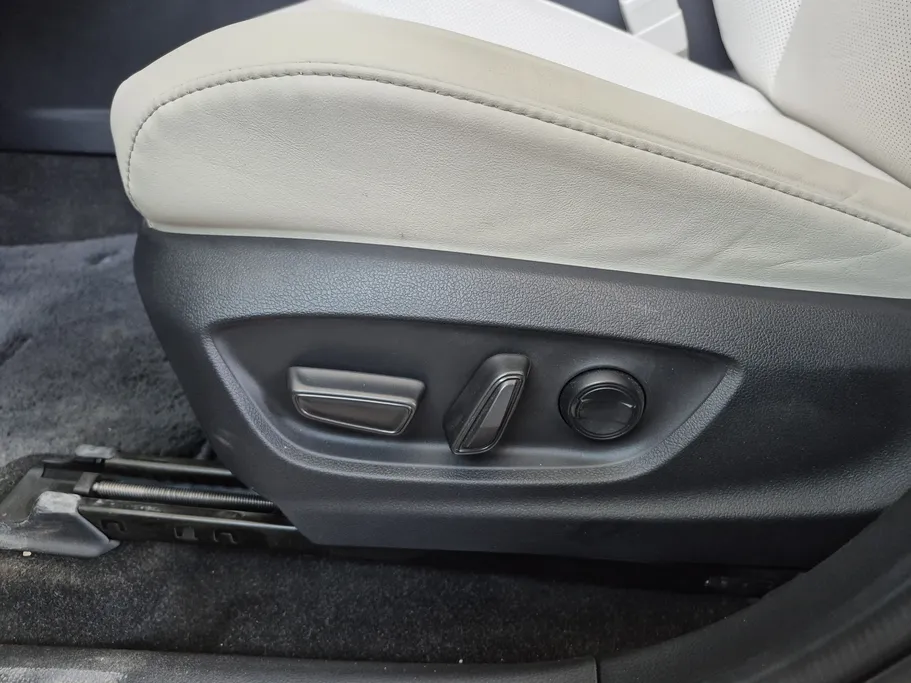 تويوتا كراون Majesta 2023 