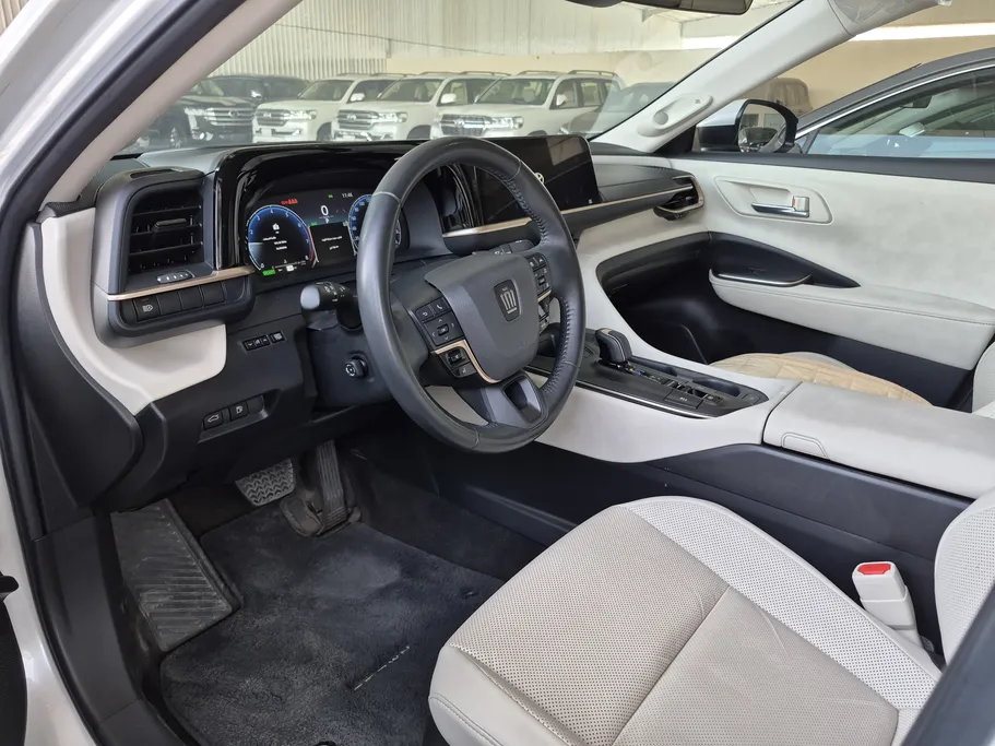 تويوتا كراون Majesta 2023 