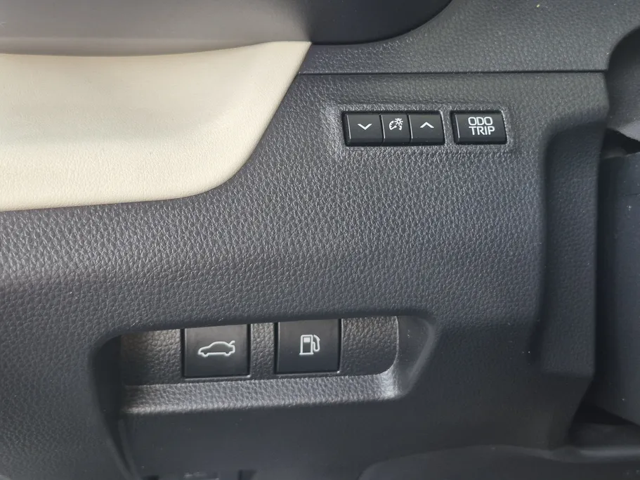 تويوتا كراون Majesta 2023 