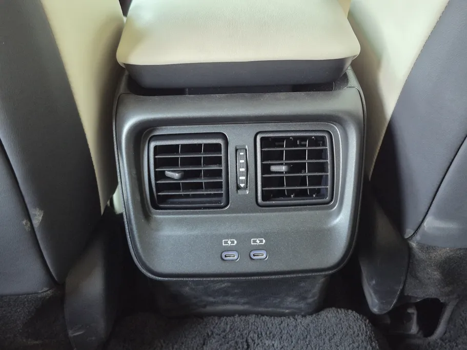 تويوتا كراون Majesta 2023 