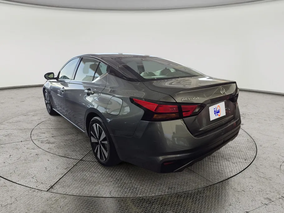 2022 Nissan Altima SV 