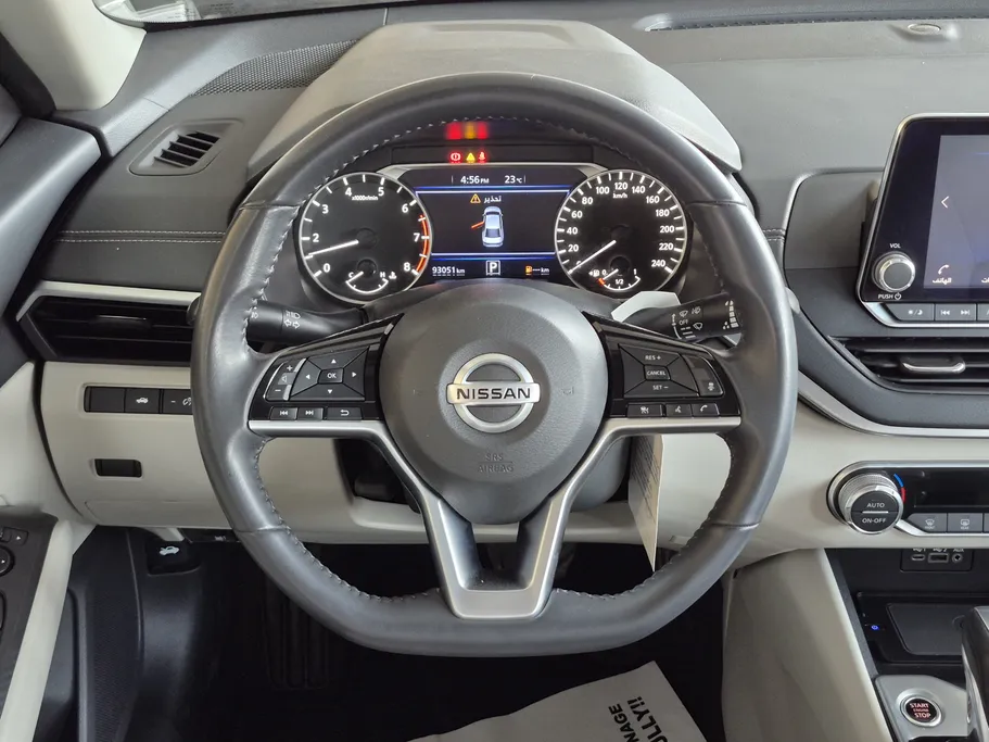 2022 Nissan Altima SV 