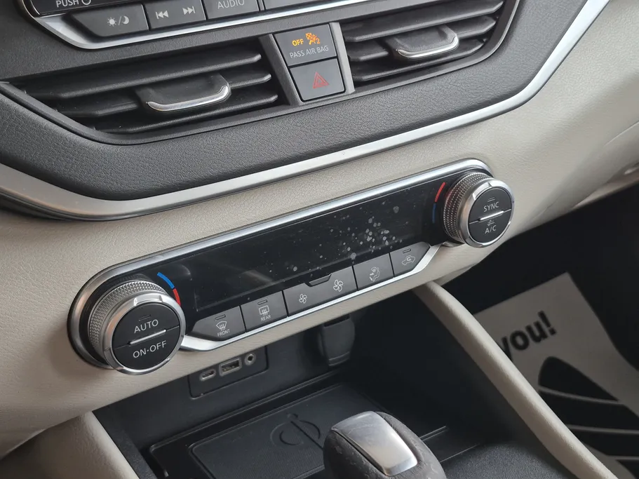 2022 Nissan Altima SV 