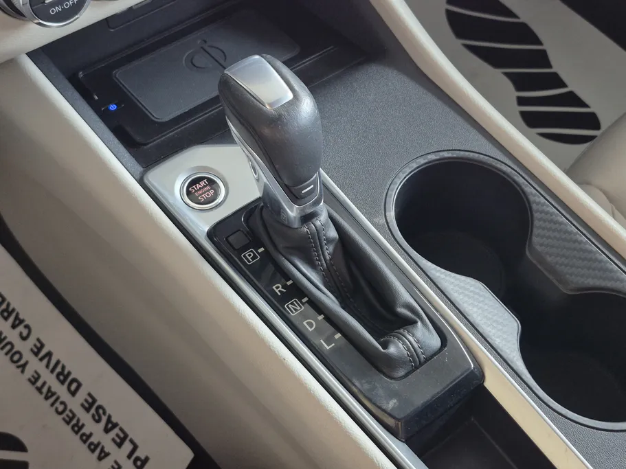 2022 Nissan Altima SV 