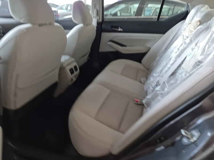 2022 Nissan Altima SV 