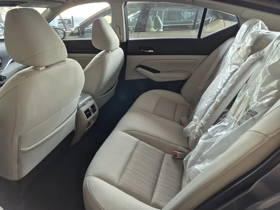 2022 Nissan Altima SV 