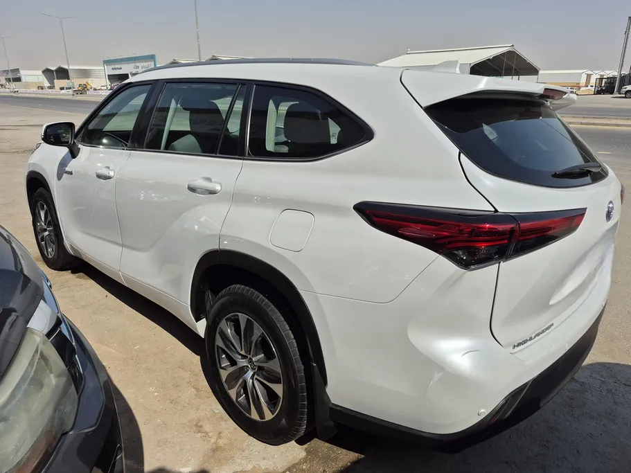 تويوتا هايلاندر GLE 2023 