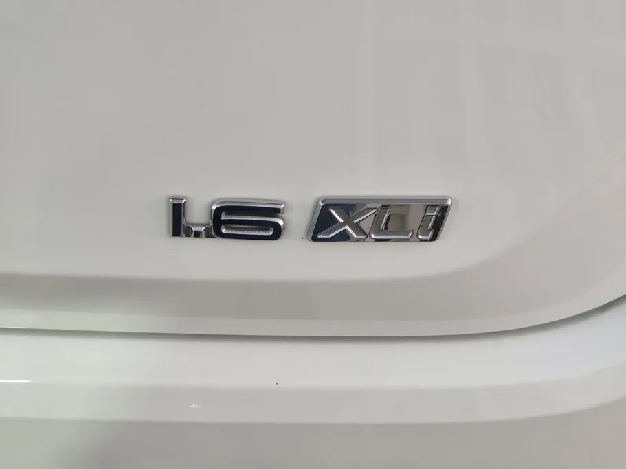 تويوتا كورولا XLI 2022 