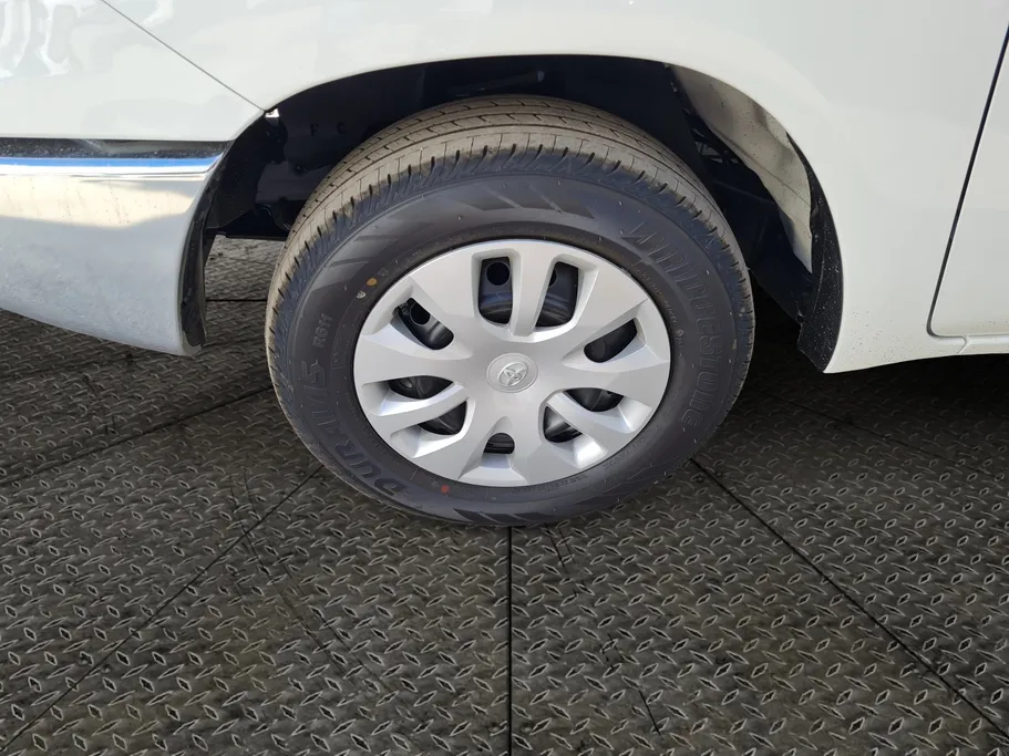 تويوتا هايلكس GLX 2026 