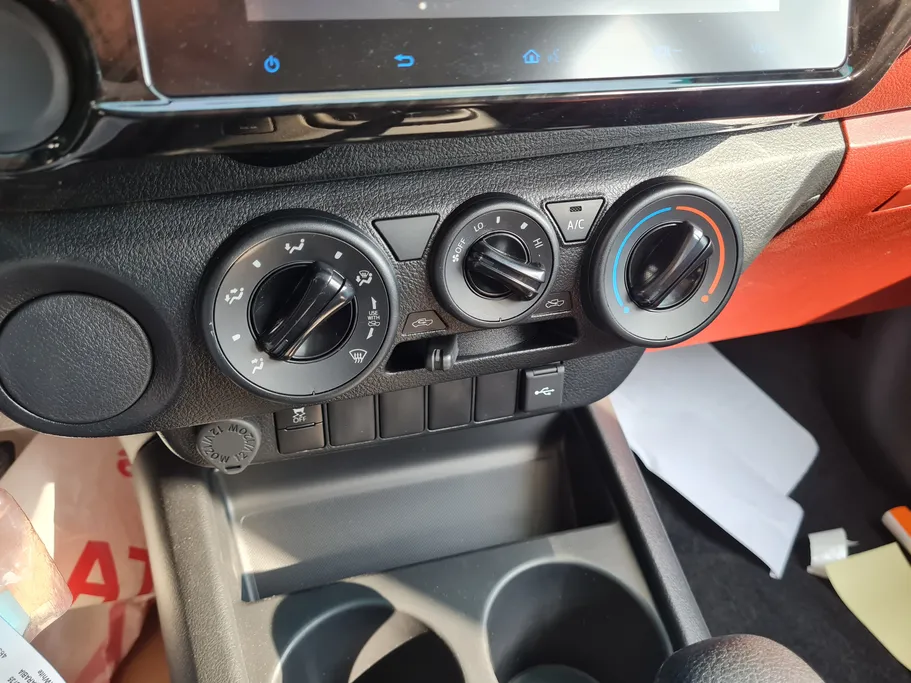 تويوتا هايلكس GLX 2026 