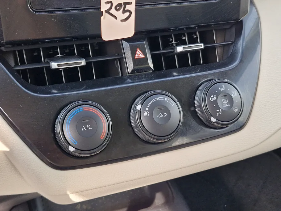 تويوتا كورولا XLI 2023 