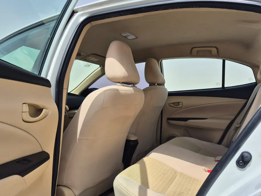 2022 Toyota Yaris  Y 