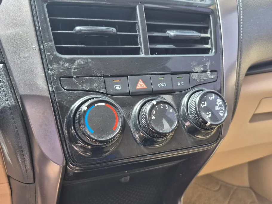 2022 Toyota Yaris  Y 