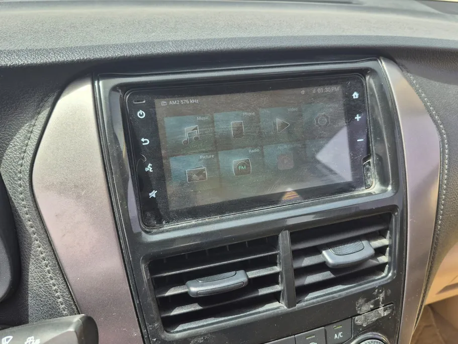 2022 Toyota Yaris  Y 