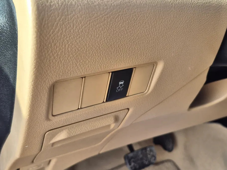 تويوتا يارس Y 2022 