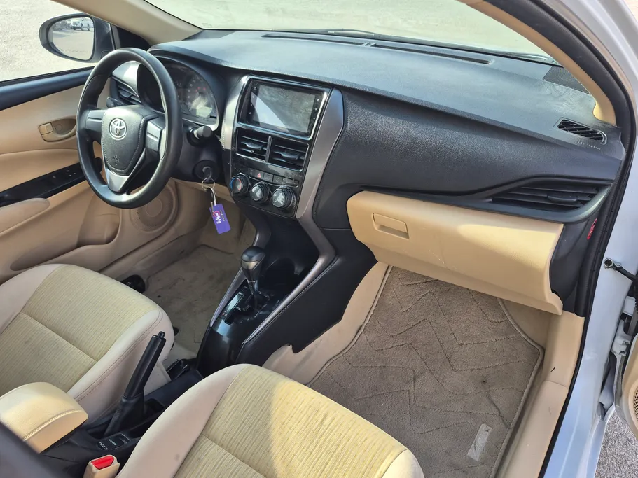 تويوتا يارس Y 2022 