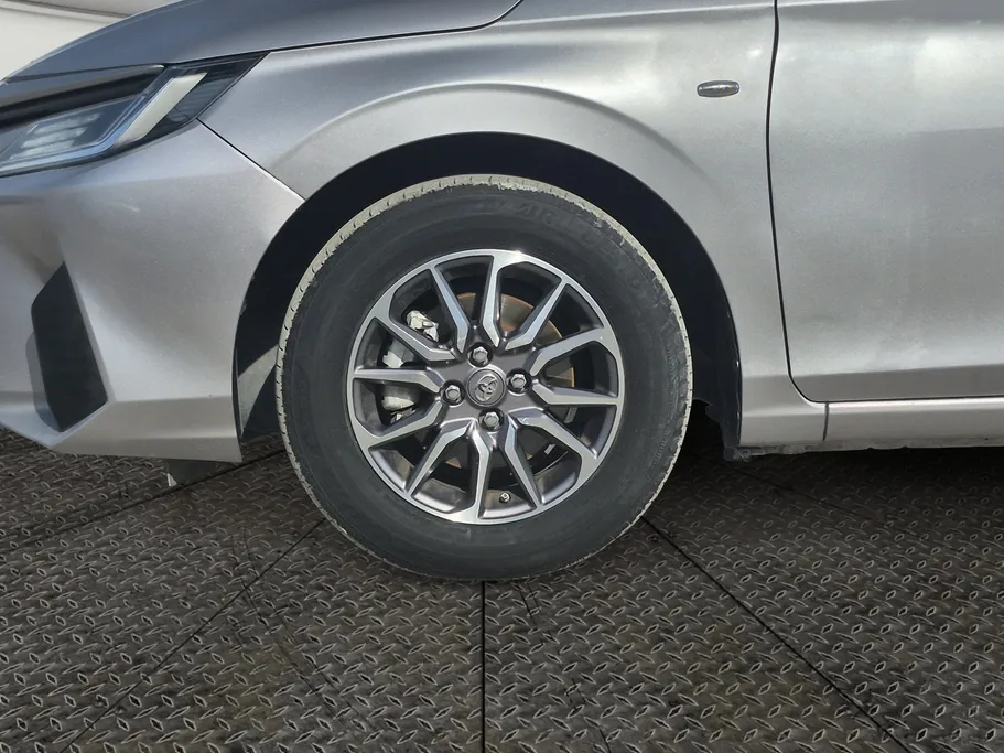 2024 Toyota Yaris  Y 