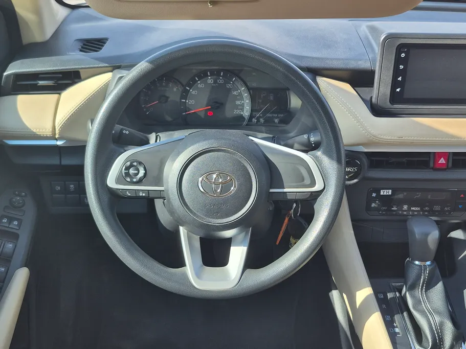 2024 Toyota Yaris  Y 