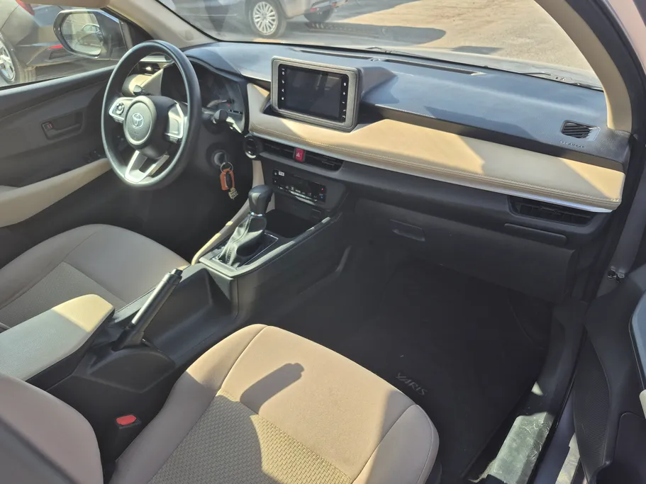 2024 Toyota Yaris  Y 