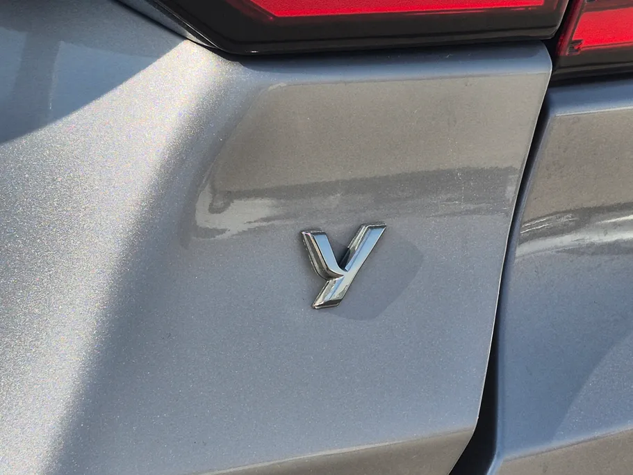 2024 Toyota Yaris  Y 