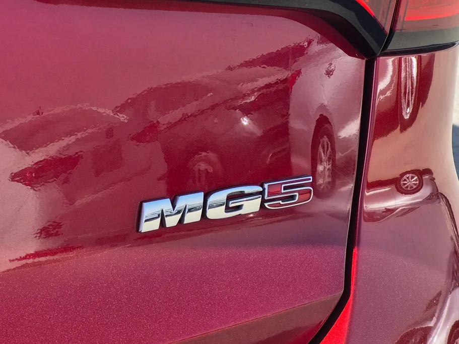 2022 MG 5 COM 