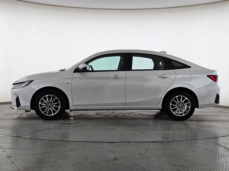 تويوتا يارس Y 2023 