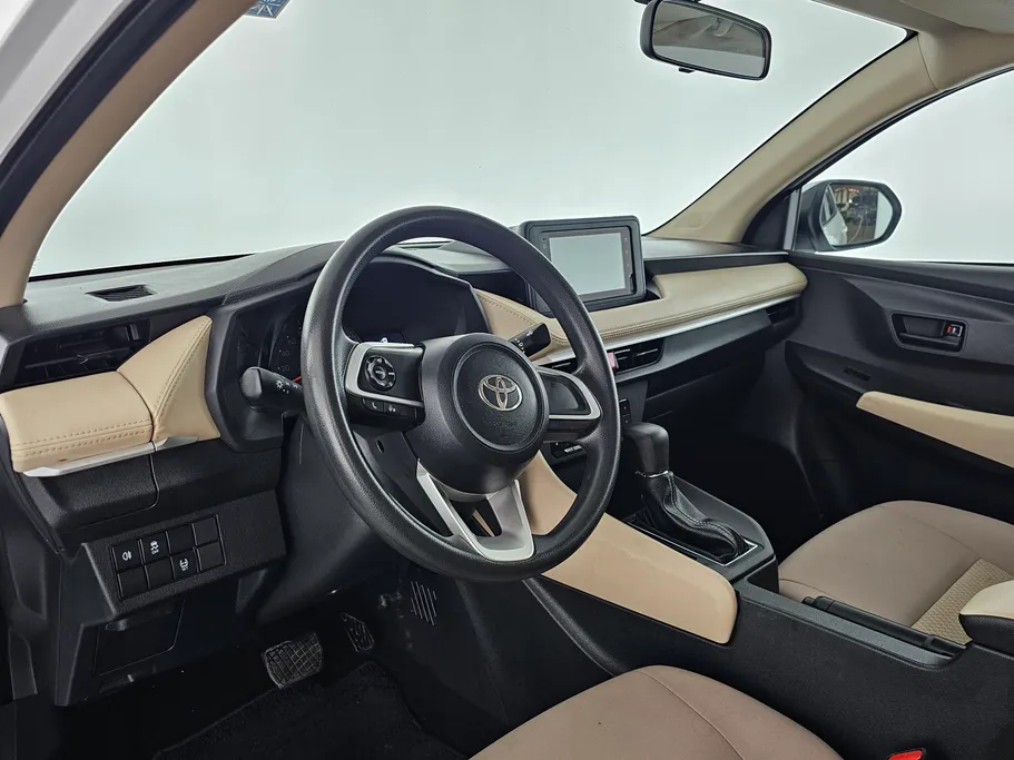 تويوتا يارس Y 2023 