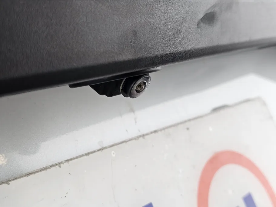 تويوتا يارس Y 2023 