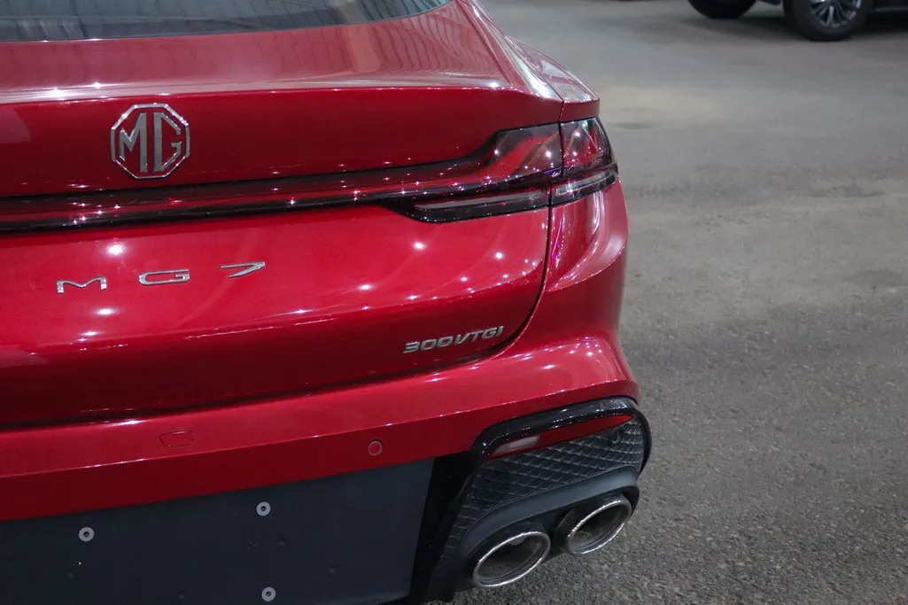 ام جي 7 STD 2025 