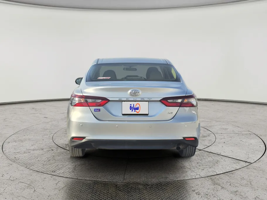 تويوتا كامري LE 2024 
