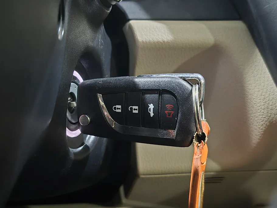 تويوتا كامري LE 2024 