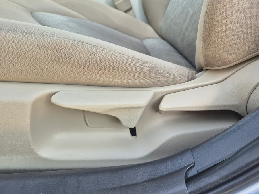 تويوتا كامري LE 2024 