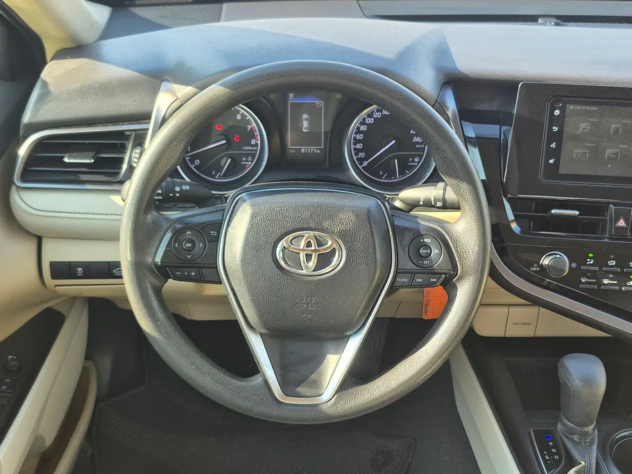 تويوتا كامري LE 2024 