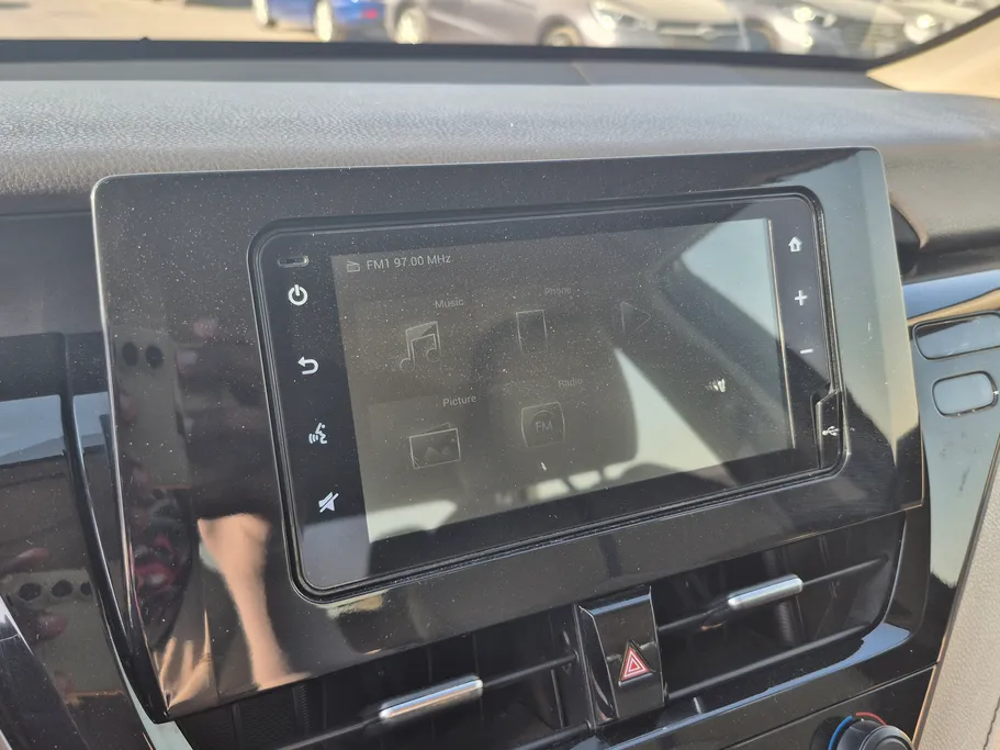 تويوتا كامري LE 2024 