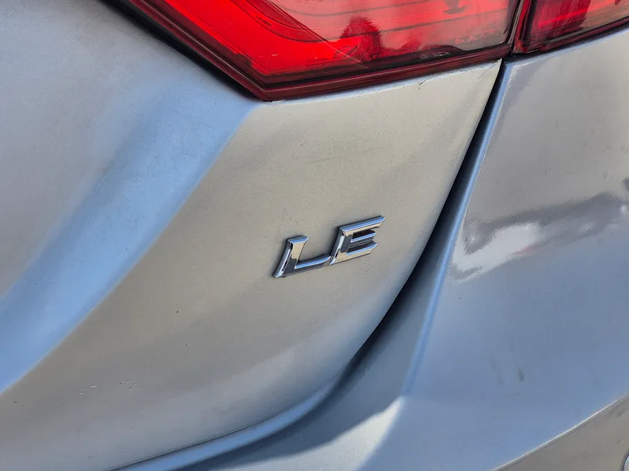 تويوتا كامري LE 2024 