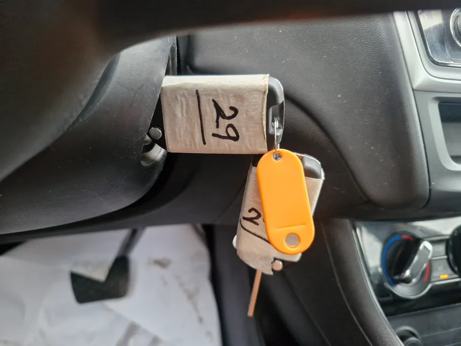 ام جي 5 STD 2023 