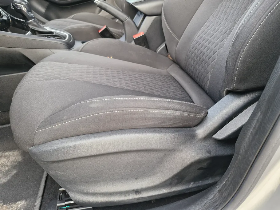 ام جي 5 STD 2023 