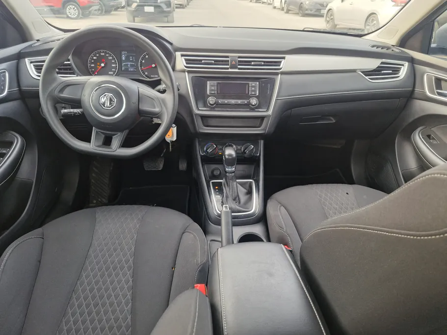 ام جي 5 STD 2023 