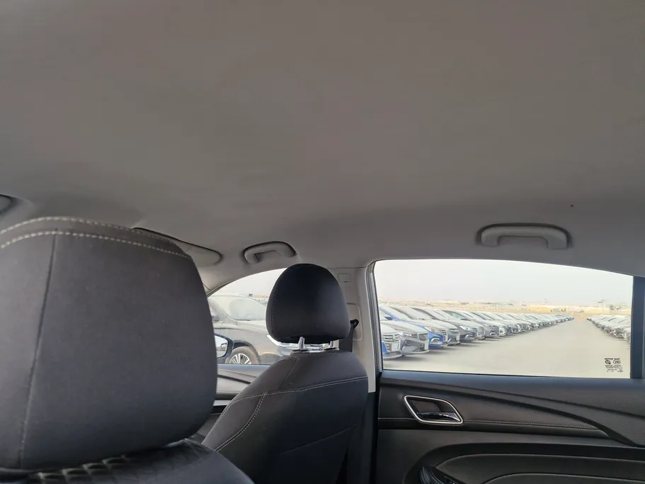 ام جي 5 STD 2023 