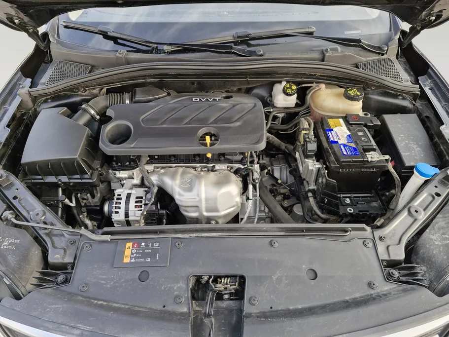 ام جي 5 LUX 2023 